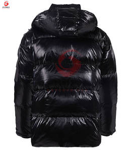 Chaqueta acolchada brillante cálida para exteriores con bolsillo frontal para hombre, cremallera de poliéster de gran tamaño con capucha, lona transpirable a prueba de viento - Product Image 2