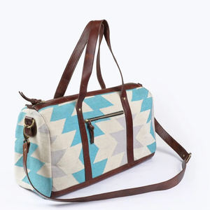 Venta caliente Unisex Estilo Vintage Cuero Gimnasio Bolsa de lona Tamaño de la cabina con cierre de cremallera a la venta para hombres y mujeres - Product Image 1