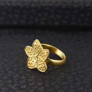 Latest Design Boho Flower <b>Ring</b> Dainty Brass Jewelry for Women 18K Gold Plated Floral <b>Statement</b> <b>Ring</b> for Wholesale/OEM/ODM - Product Image 3