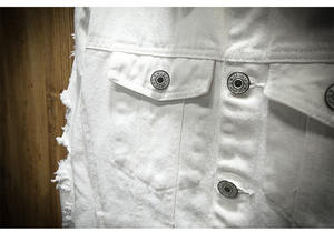 แจ็กเก็ตผ้ายีนส์สีฟ้าอ่อนมีกระเป๋าข้างลำลองสำหรับผู้ชาย - Product Image 6