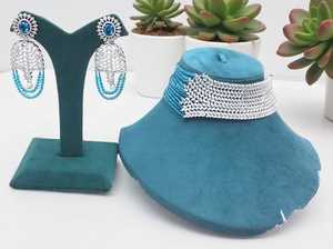 Conjunto elegante de collar y pendientes de diseñador para mujer, joyería de latón de Zirconia cúbica brillante para ropa de fiesta nupcial - Product Image 5