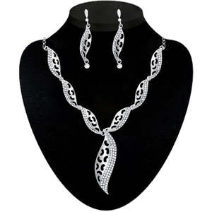 Conjunto de joyería fina Kriaa, collar de piedra austriaca blanca chapada en plata 2102402 - Product Image 1