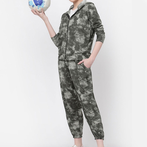 Chándales de poliéster sublimación personalizados al por mayor, conjunto de chándal de talla grande para mujer, ropa de invierno, conjunto de chándal sublimado para mujer - Product Image 5