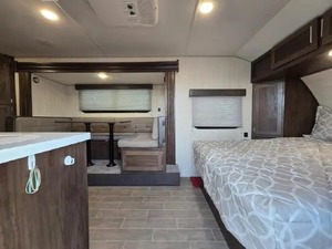 VENDEDOR VERIFICADO: Autocaravana Usada Forest River RV Cherokee Wolf Pup 16PF del 2020 DISPONIBLE PARA LA VENTA - Product Image 3