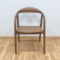 Ensemble de table et chaises d'extérieur en teck moderne et durable pour villa, emballage privé disponible