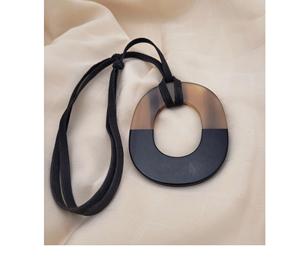 สร้อยคอเขาควายธรรมชาติสีน้ำตาลขาวสร้อยคอเขาควายทำด้วยมือสินค้าอินเดีย - Product Image 3