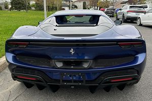 Véhicules d'occasion 296 GTS 818 ch V6 biturbo hybride Prêt pour une livraison rapide - Product Image 3