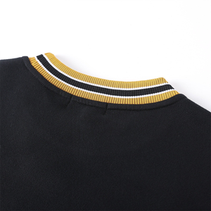 Alpha Black Crest Chenille Crewneck-Sudadera bordada de manga larga para hombres y mujeres - Product Image 6