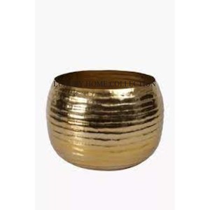 Gran maceta de metal de estilo industrial con acabado de acero cepillado para un arreglo de Planta elegante y contemporáneo - Product Image 1