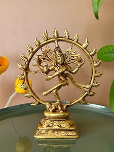 Estatua de Nataraja de latón tradicional hecha a mano de fabricación india para esquinas de meditación Mandirs disponibles en suministro de fábrica - Product Image 3