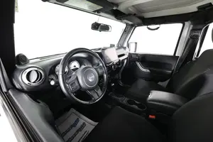 รถจี๊ปแรงเลอร์ อันลิมิเต็ด ซาฮาร่า ปี 2011 มือสอง พวงมาลัยซ้าย/ขวา - Product Image 4