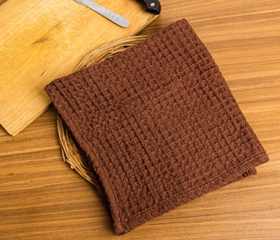 สีน้ำตาล