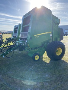 Empacadora de heno John Deere 2023 M 460, empacadora de alta calidad, uso agrícola, nueva condición usada con componentes centrales, caja de cambios de Motor - Product Image 2