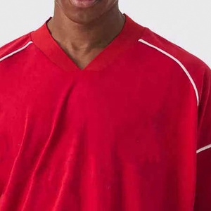 Nouveauté Ensemble de t-shirts de football surdimensionnés rouges pour hommes, décontracté, manches courtes, respirant, confortable pour l'été en extérieur - Product Image 4
