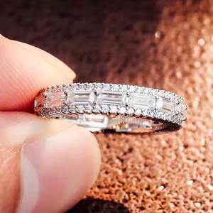 เครื่องประดับสายคาดสีโรสโกลด์14K พร้อมช่องชุดบาแกตต์กลมตัดห้องปฏิบัติการปลูกเพชรงานแต่งงานชั่วนิรันดร์ Vermeil สไตล์โรแมนติก - Product Image 4