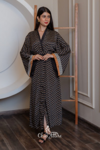 Stylish Designer Oversized Length Summer <b>Long</b> Kimono Robe <b>Bridesmaid</b> Bell <b>Sleeve</b> Reversible Slit Design Designer Cardigan Kimono - Product Image 4