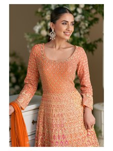 Vestido largo estilo Anarkali de tela de georgette sintética con un hermoso diseño y colores preciosos / Salwar Kameez para Eid y el mes de Ramadán - Product Image 5