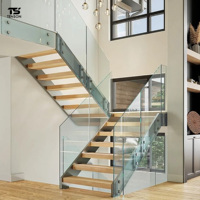 Escalier pliant moderne TENSON avec garde-corps en verre et marches en bois |   Design élégant d'appartement-villa, durable, sûr, en acier inoxydable