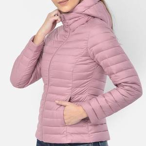 Chaqueta Acolchada de Invierno para Mujer, Tejida a Medida, con Capucha, Color Rosa Brillante, Impermeable, Precio de Fábrica - Product Image 3