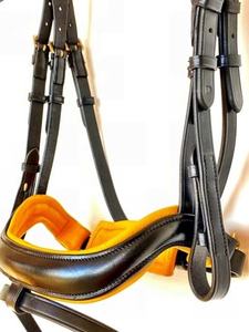 Bride hanovrienne avec accents jaunes en cuir durable - Product Image 5