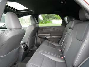 Lexus RX 350 Premium AWD SUV 2023, automático, asientos de cuero, techo corredizo, cámara trasera de 360°, motor turbo de 8L - Product Image 4