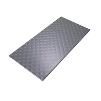 Panneau en aluminium alvéolé gaufré triangulaire bicolore argenté 5052 de 5 mm à 20 mm avec AA15 pour salle d'exposition technologique et installations sportives