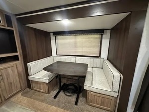 Nuevo/Usado 2018 Jayco Jay Feather 23BHM Listo para la Venta - Product Image 2