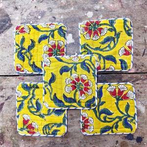 Dessous de verre à thé matelassé en coton en tissu imprimé bloc durable et durable avec bord passepoil, marmites à boissons chaudes, tapis, accessoires de table - Product Image 1