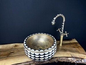 Frutero de Hueso con Incrustaciones Hecho a Mano por Exportador Indio, con Motivos Florales Tallados, para Decoración del Hogar, Disponible para Exportación - Product Image 2