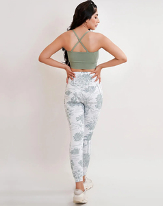 Conjunto de yoga de 2 piezas para mujer, de cintura alta, con leggings sublimados y top acanalado de cuello cuadrado, transpirable, sin costuras, de Spandex/Nylon. - Product Image 3