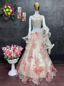 Vente chaude Designer Haute Longue Robe Anarkali pour les Mariages Fêtes Impression Numérique Organza Lehenga Choli Fantaisie Occasions Spéciales - Product Image 4