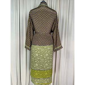 Vestido Kimono de Seda Reciclada Estilo Boho Chic Vintage para Mujer, Ideal para la Playa, Resort, Casa o como Túnica de Baño - Product Image 3