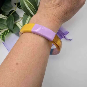 Bracelets et joncs en résine pour femmes, nouvelle collection, bijoux de style ange pour les fêtes et les mariages, haute qualité - Product Image 1