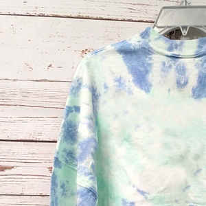 Camiseta de manga corta con cuello redondo en contraste de color Top corto holgado para mujer - Product Image 3