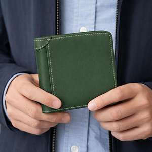 Cartera Bifold de Cuero Genuino para Hombre, Estilo Nuevo, Color Verde Clásico, Delgada, para Tarjetas y Efectivo - Product Image 5