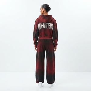 Conjunto de dos piezas para mujer: Sudadera corta con cremallera y pantalones deportivos de pierna ancha con efecto degradado y pedrería - Product Image 2