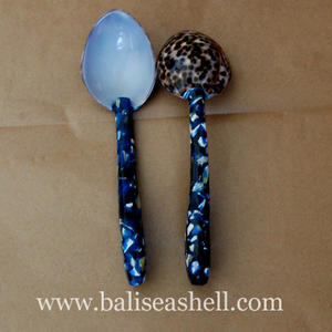 shell tiger spoon Natural Size 16x4,5 cm SEASHELL JEWELRY Spoon and Fork Set Tiger Motif Art Capiar Shell <b>Dinnerware</b> - Product Image 3