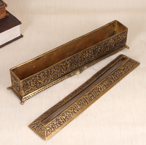 Boîte à mouchoirs en or de luxe avec un motif géométrique festonné, disponible à des prix de gros pour les événements et les hôtels. - Product Image 5