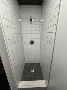 Nueva Casa Contenedor Rectangular de 40 Pies, Construida a Medida, con Energía Integrada y Espacio Preparado para Uso como Oficina/Cabina Moderna - Product Image 5