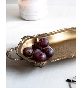 Platos de latón clásicos de inspiración vintage, hechos a mano por artesanos expertos. Pedidos de exportación y venta al por mayor disponibles. - Product Image 2