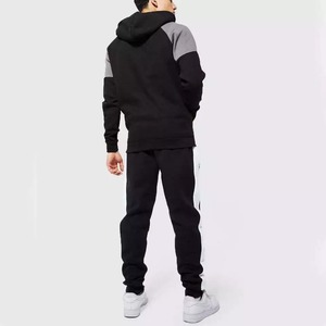 Meilleure vente Nouvel arrivage de sweat à capuche pour femme design en gros quantité minimale de commande bas ensemble 2 pièces sweat à capuche et short pour femme fabriqué au Pakistan - Product Image 3