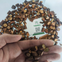 Cannelle de Cassia du Vietnam, écorces de tiges et branches concassées, 100% Yen Bai séché, sac PP de 25 kg, export direct Vietnam, prix B2B compétitifs