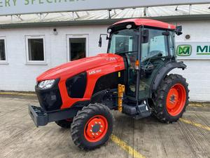Tractor Agrícola Kubota M704K de Alto Rendimiento, 70HP, 4WD, Motor Duradero para Trabajo Agrícola, Operación Eficiente en el Campo, Mejor Precio de Venta - Product Image 2