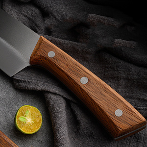 Cuchillo de chef japonés de fábrica de cubiertos OEM ODM personalizado al por mayor cuchillo de cocina de metal con hoja de acero al carbono mango de madera - Product Image 4