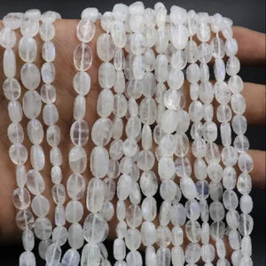 Cuentas Ovaladas Lisas de Piedra Lunar Arcoíris Natural de Alta Calidad de 13 Pulgadas para la Elaboración de Joyas - Product Image 1