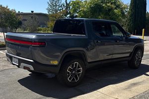 Voiture d'occasion fiable 2022 Rivian R1T Launch Edition - Product Image 4