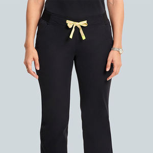 Ensemble de blouses médicales pour femmes, confortables et respirantes, en tissu durable, manches courtes, haute qualité, prix abordable, entièrement personnalisable, pour usage hospitalier - Product Image 6