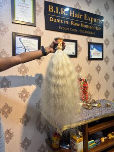 Vente en gros Extensions de cheveux humains indiens gris brut platine Beaux cheveux avec dentelle 14-28 pouces Style de vague - Product Image 2