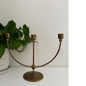 Candélabre élégant de vente chaude beau candélabre en cristal nouveau candélabre en métal de conception pour la décoration de mariage et d'événement 2024 - Product Image 4