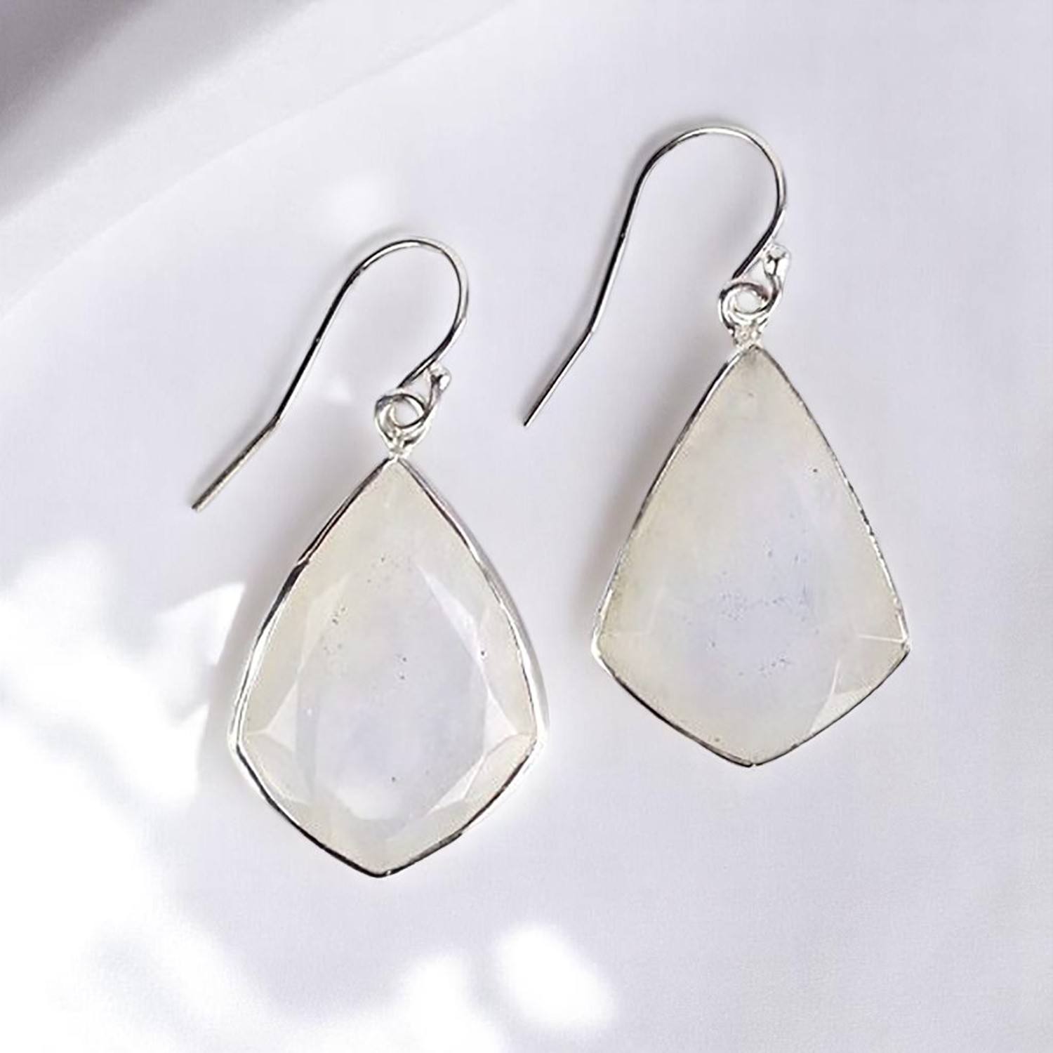 เงินมูนสโตนสีรุ้ง